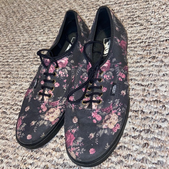 Sold - Picture 2 of 6